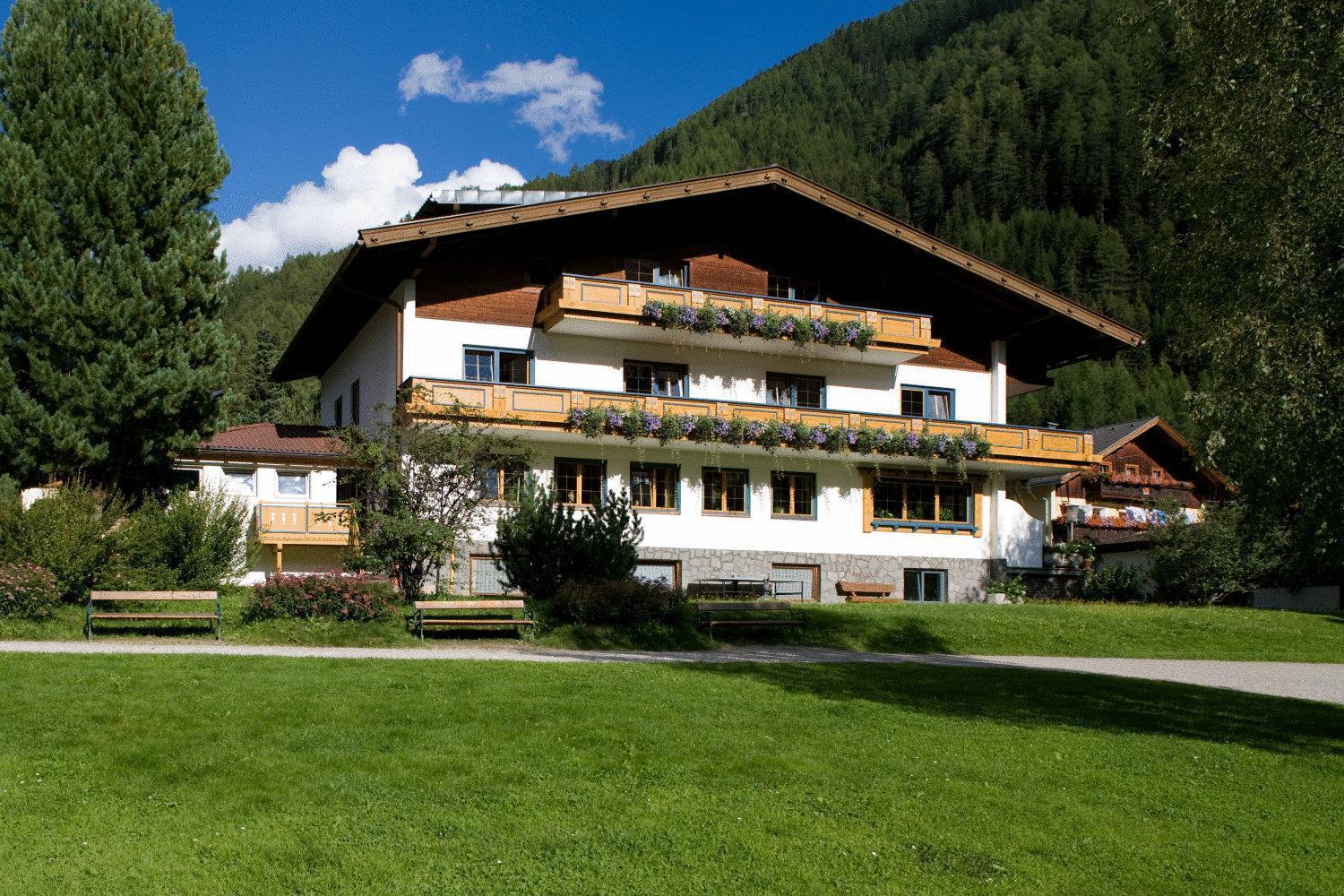Ferienhaus Alpina Кальс-ам-Гросглоккнер Экстерьер фото